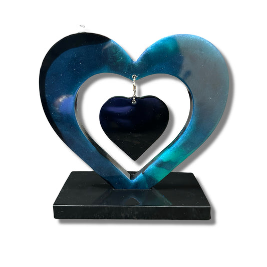 Kissing Birds Heart Stand